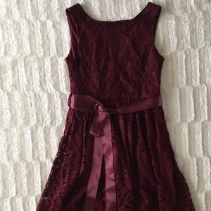 Modcloth (Coco Love) Lace dress M